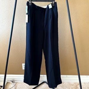 Black Aritizia Effortless Pant - Size 10 S